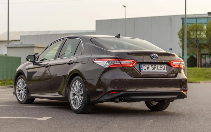 Toyota Camry cena 96900 przebieg: 174000, rok produkcji 2019 z Wrocław małe 781